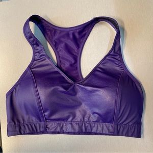 Brooks Moving Comfort Vixen 300291 Small 32CD-34C Padded Cup Sports Bra Purple